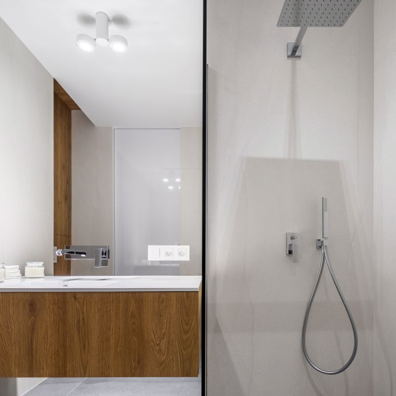 Stylish Shower with Niche